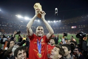 西班牙世界杯夺冠15周年,伊涅斯塔发文:难忘第一颗星!